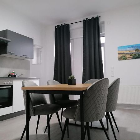 Estrella24 Living Rooms Tokio Herne Buitenkant foto