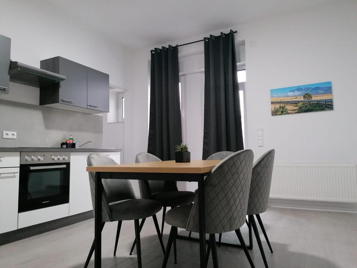 Estrella24 Living Rooms Tokio Herne Buitenkant foto