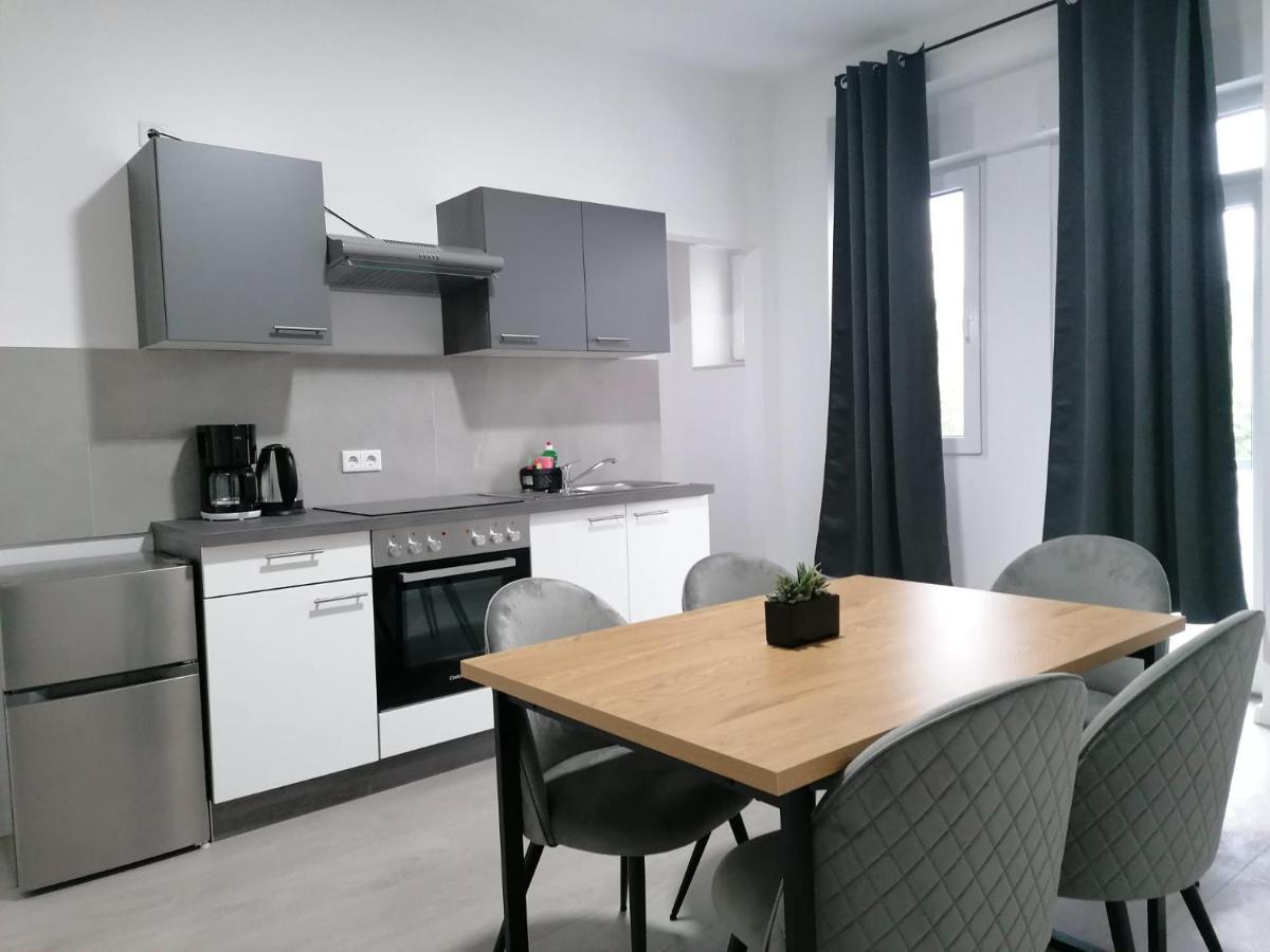 Estrella24 Living Rooms Tokio Herne Buitenkant foto